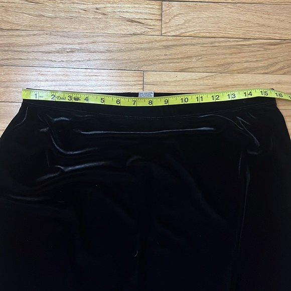 y2k black velvet maxi skirt with slit - Picture 9 of 9